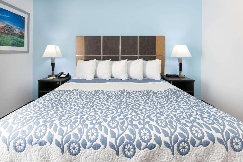 سوئیت برای معلولان, Candlewood Suites Richmond South, An Ihg