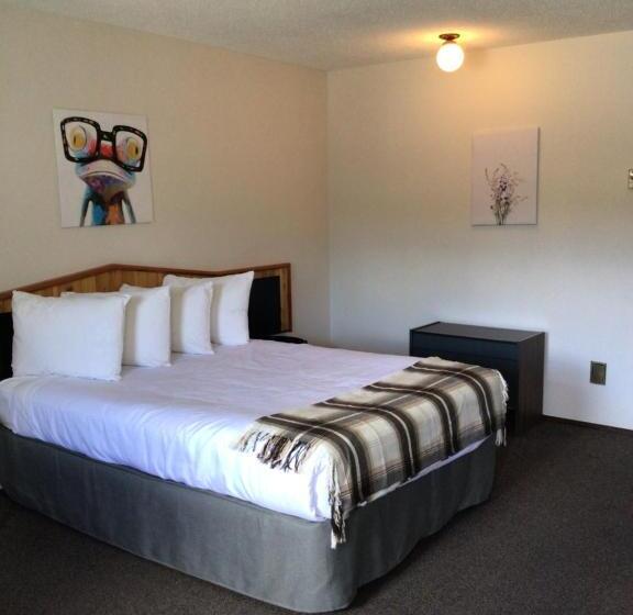 Номер Deluxe, Christina Lake Motel And Rv Park