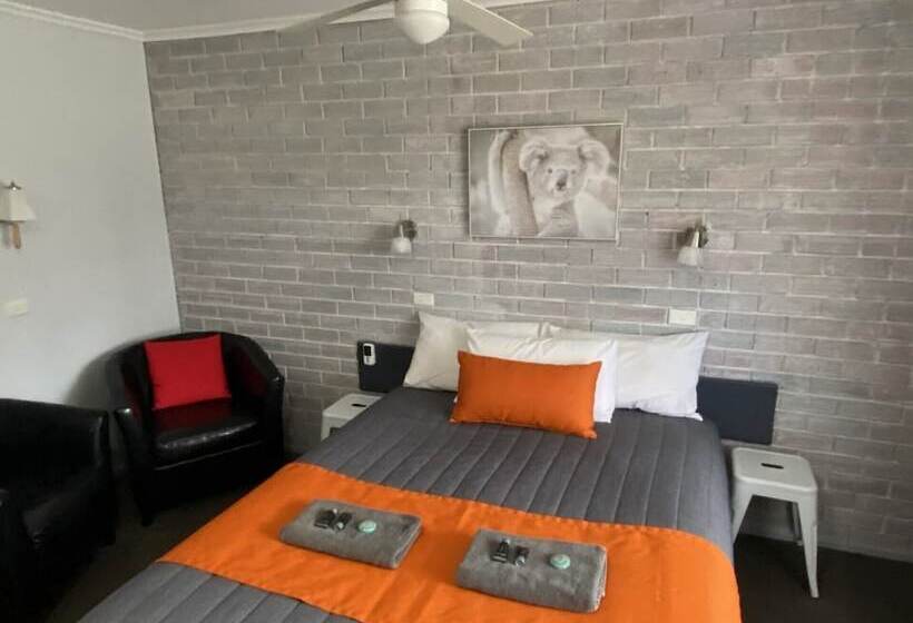 패밀리 룸, Creswick Motel
