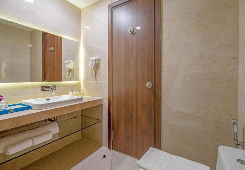 اتاق سوپریور با چشم‌انداز رودخانه, Gold Plaza Hotel Da Nang