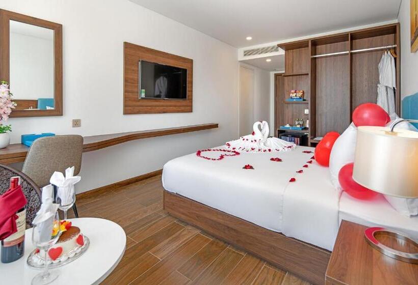 سوئیت پریمیوم, Gold Plaza Hotel Da Nang