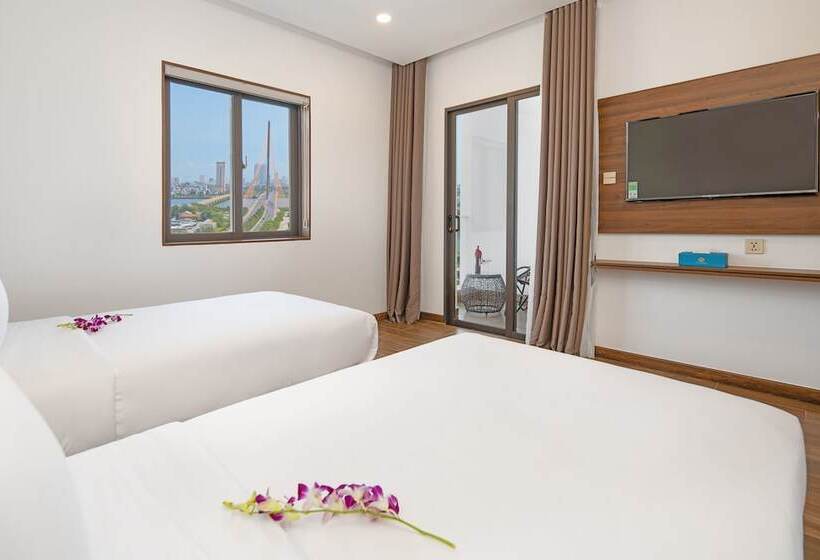 اتاق سوپریور با چشم‌انداز رودخانه, Gold Plaza Hotel Da Nang