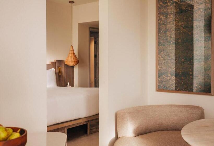 سوییت, Hyde Ibiza