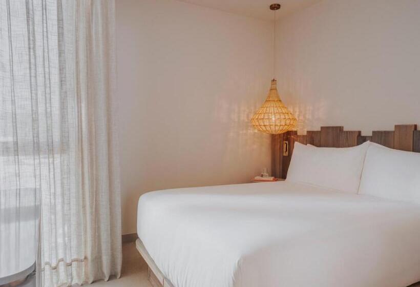 سوییت, Hyde Ibiza