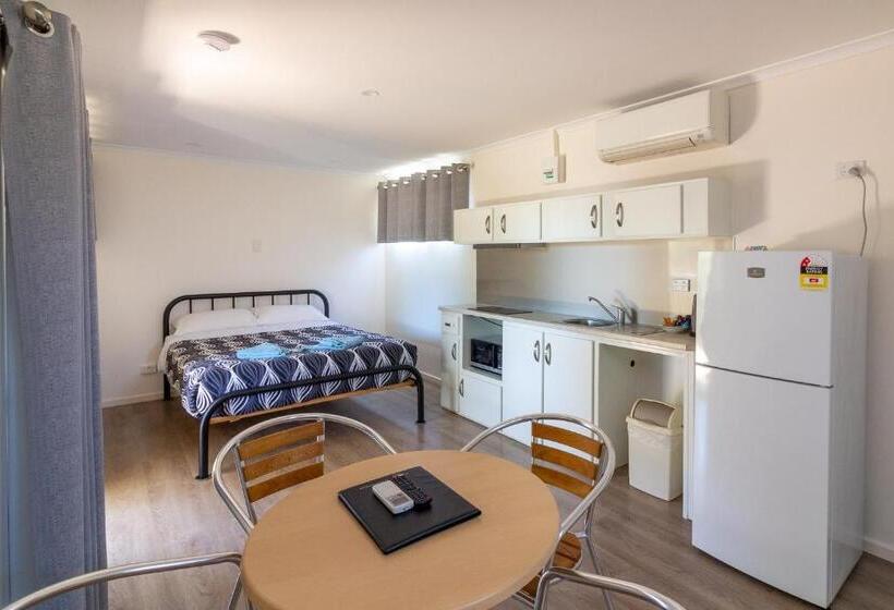 Семейный Номер, Paringa Caravan Park