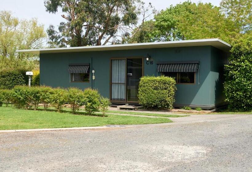 בונגלו סטנדרט 2 חדרי שינה, Pine Country Caravan Park