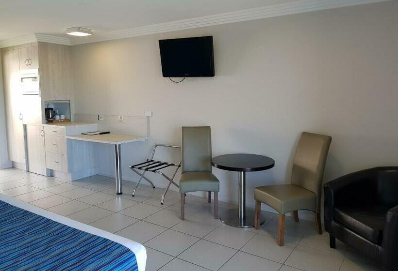 带大床的标准间, Cardwell Beachcomber Motel & Tourist Park