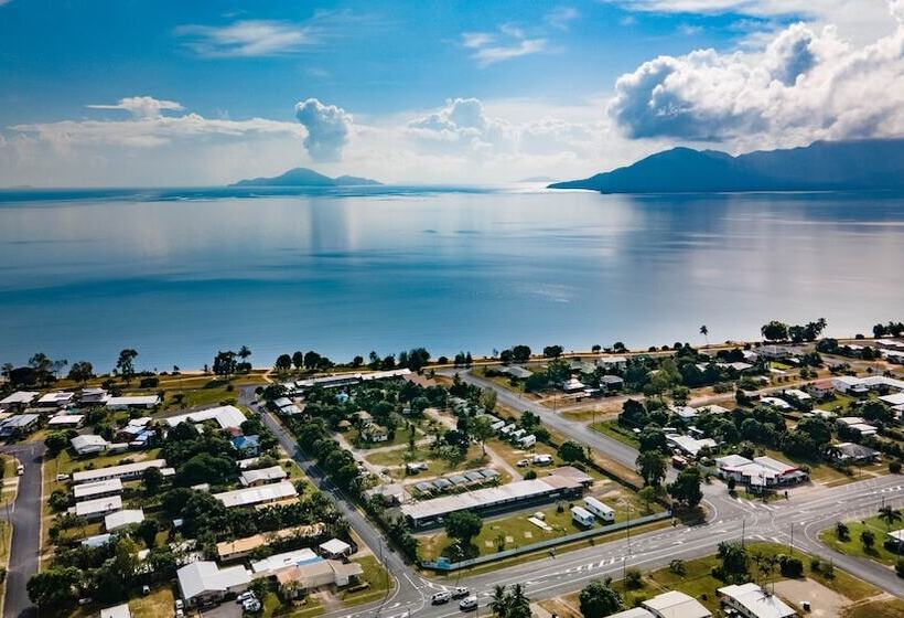 Коттедж Вид на Бассейн, Cardwell Beachcomber Motel & Tourist Park