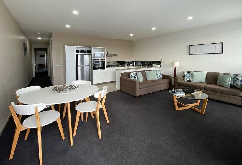 침실 3개 아파트, Shells Apartments