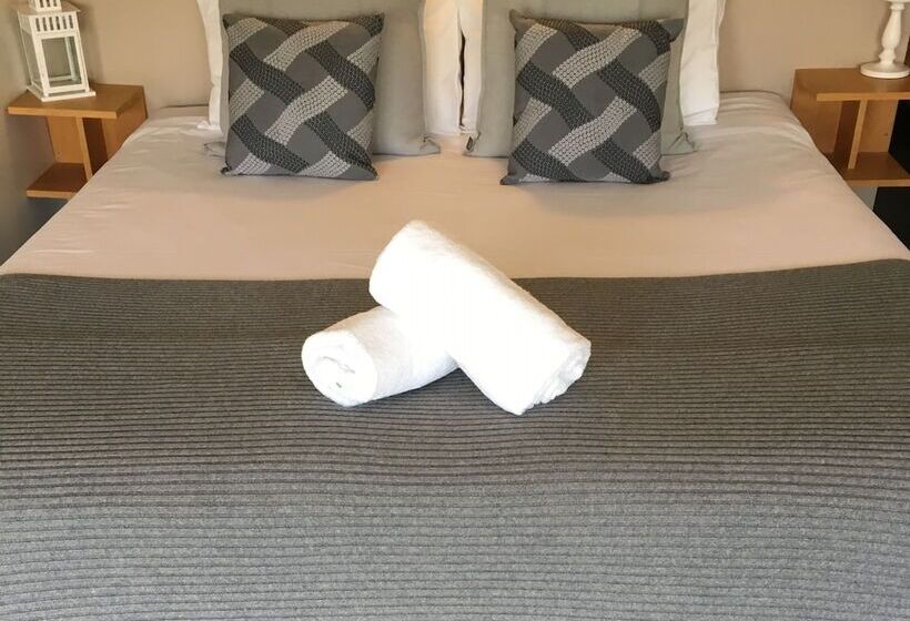 침실 3개 아파트, Shells Apartments