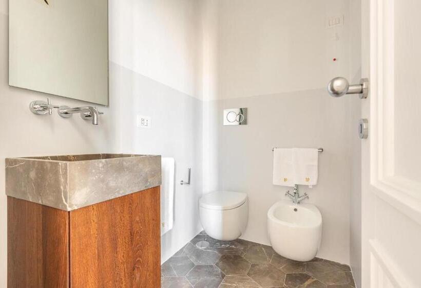 اتاق استاندارد با وان آب گرم, Palazzo Mascetti Executive Rooms