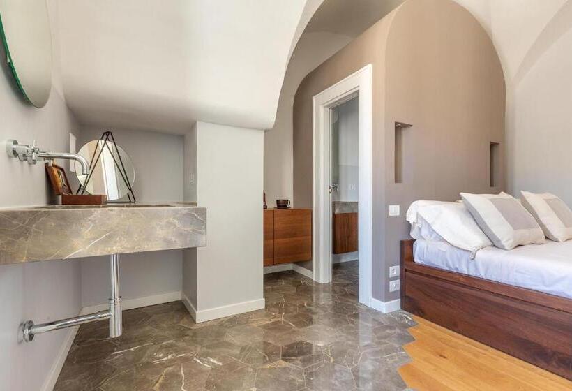 اتاق استاندارد با وان آب گرم, Palazzo Mascetti Executive Rooms