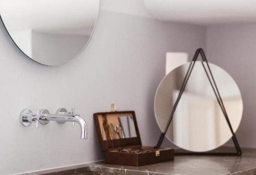 اتاق استاندارد با وان آب گرم, Palazzo Mascetti Executive Rooms