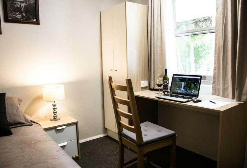 스위트, Tall Trees Motel Mountain Retreat