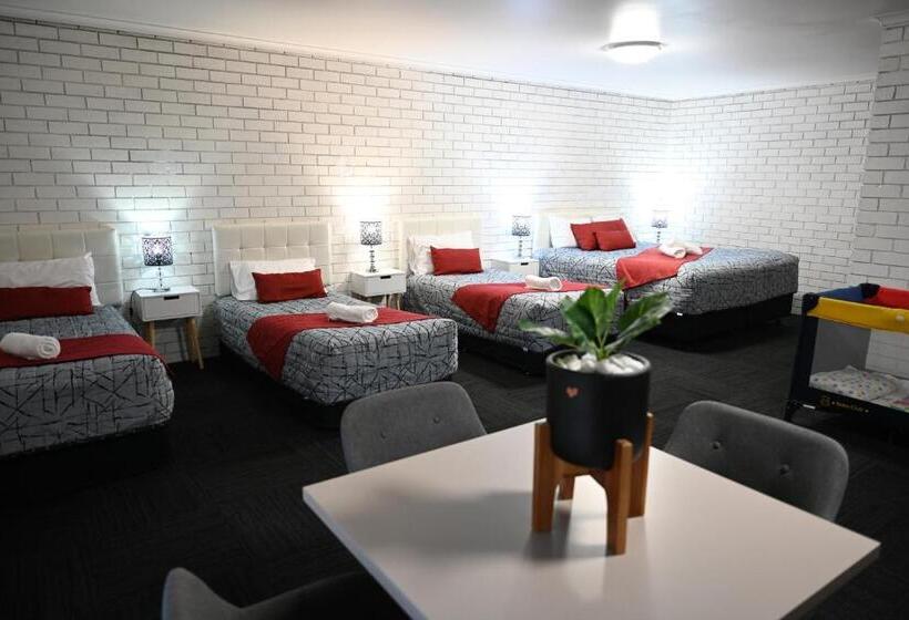 家庭间, Cameo Inn Motel