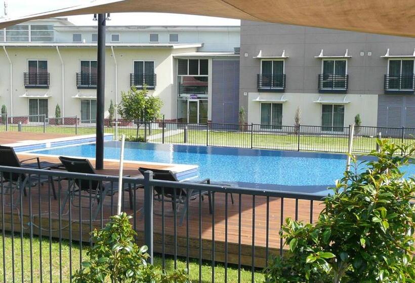 스탠다드 룸 풀장 전망, Springs Shoalhaven Nowra