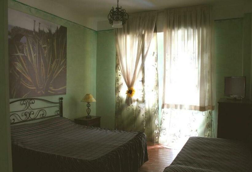 اتاق استاندارد, 5 Terre Nel Sole