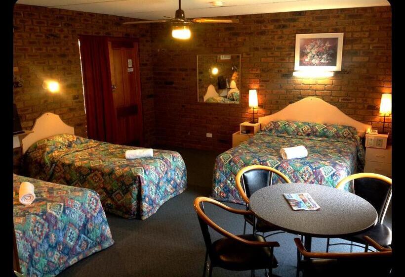패밀리 룸, Tooleybuc Motel