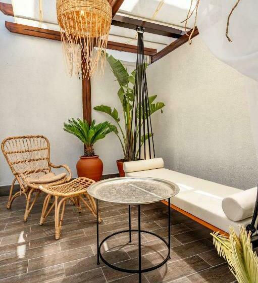 Апартаменты 1 Спальня с Балконом, Maye Residence