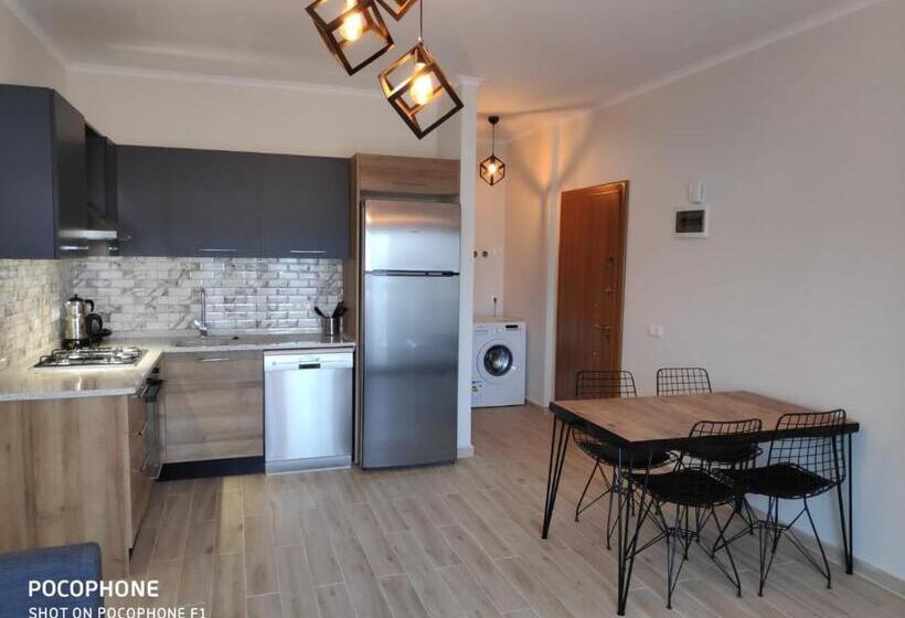 Апартаменты 1 Спальня с Балконом, Maye Residence