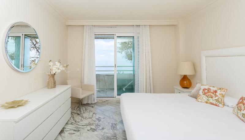 ３ベッドルームのスーペリアアパートメント, Coral Beach Apart