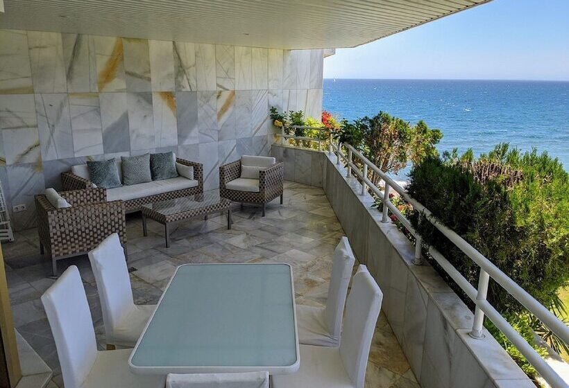 ２ベッドルームアパートメント, Coral Beach Apart