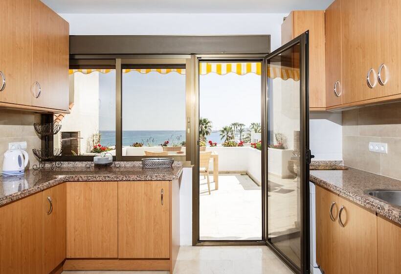 ３ベッドルームアパートメント, Coral Beach Apart