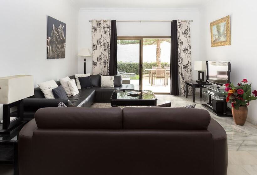 ４ベッドルームアパートメント, Coral Beach Apart