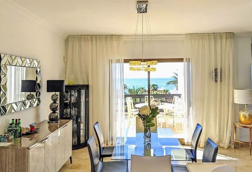 ３ベッドルームのスーペリアアパートメント, Coral Beach Apart