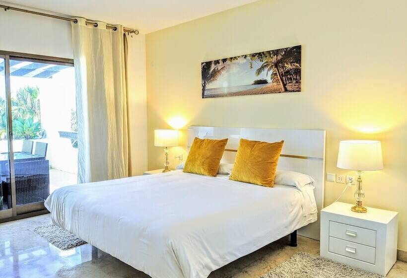 １ベッドルームのスーペリアアパートメント, Coral Beach Apart