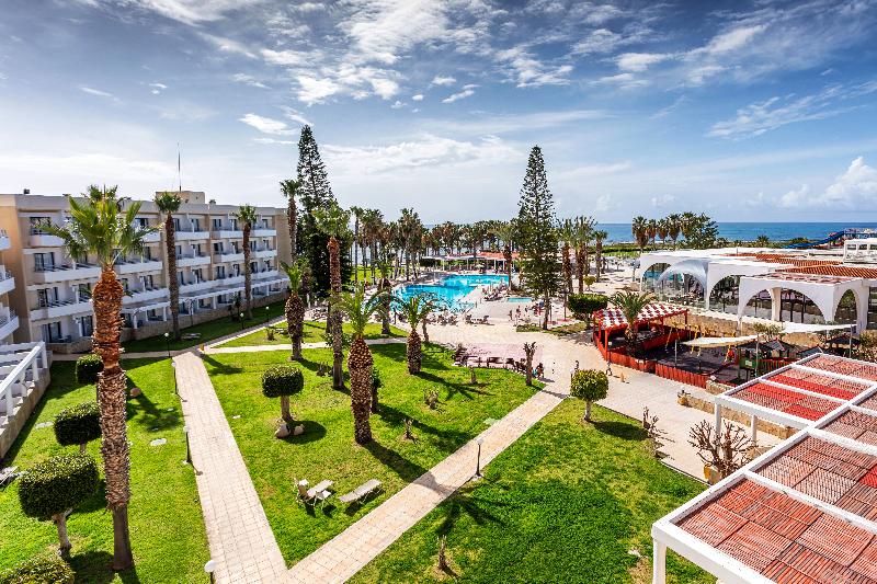 Номер Стандарт, Louis Phaethon Beach