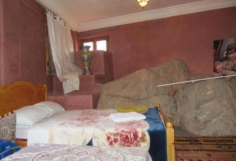 Номер Стандарт Трехместный, Auberge Des Cavaliers Du Todra