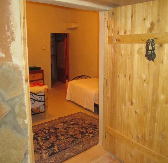 Семейный Номер, Auberge Des Cavaliers Du Todra