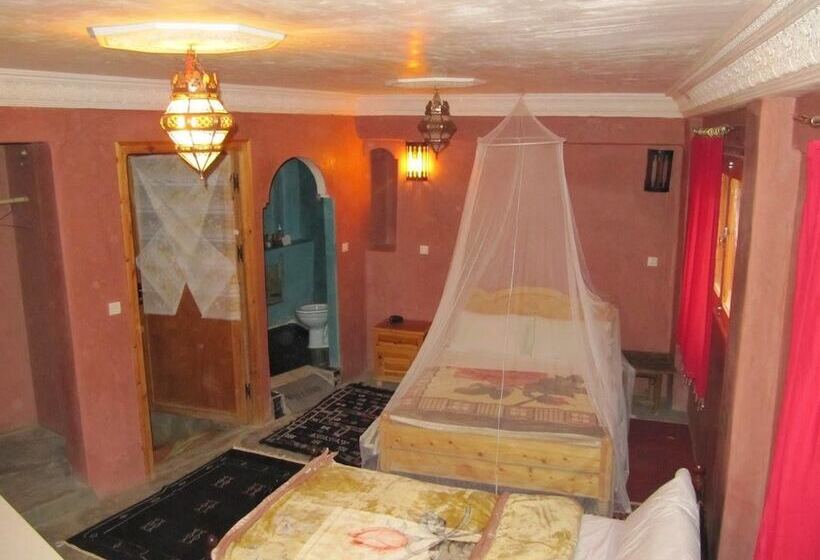 Номер Стандарт Трехместный, Auberge Des Cavaliers Du Todra