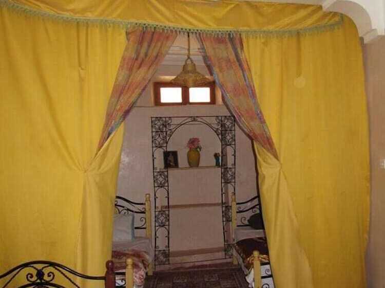 Семейный Номер, Auberge Des Cavaliers Du Todra