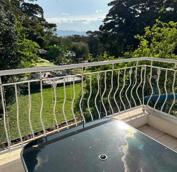 سوییت سوپریور, Entim Sidai Wellness Sanctuary