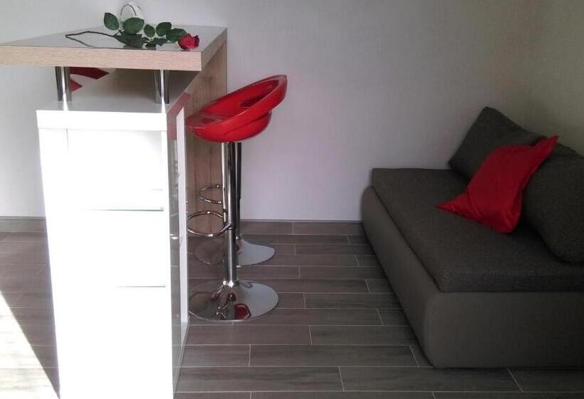 Апартаменты 1 Спальня Вид на Море, Guest House Marija