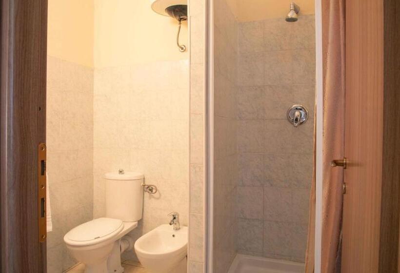Номер Стандарт Трехместный, Al Frantoio Maddii Levane Bed And Breakfast