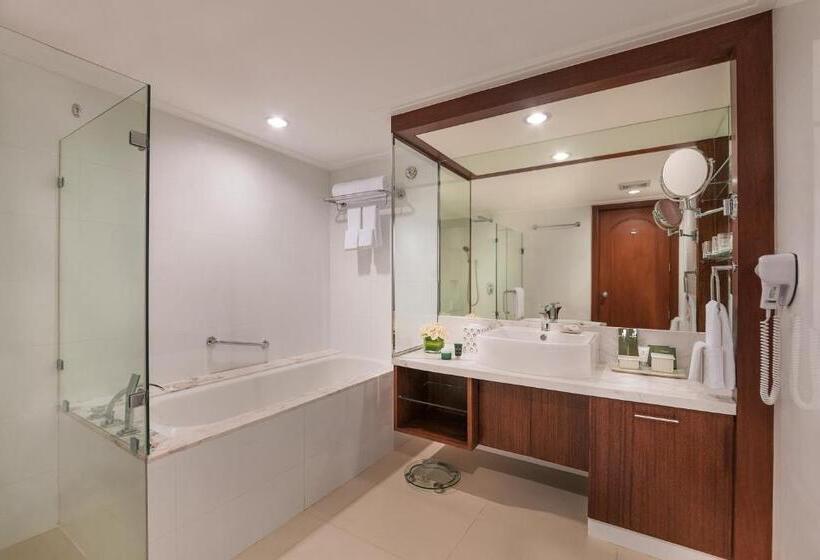 带3个卧室的套间, Discovery Suites Manila, Philippines
