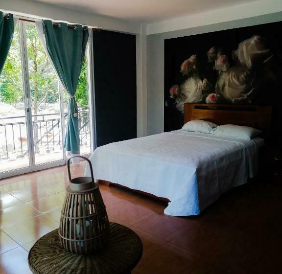 اتاق استاندارد, Zoila's Suite Escape