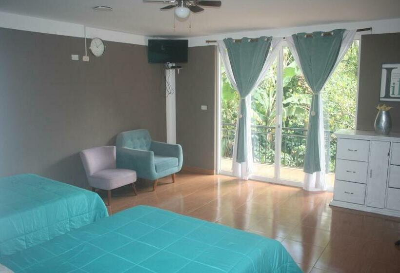 اتاق استاندارد, Zoila's Suite Escape