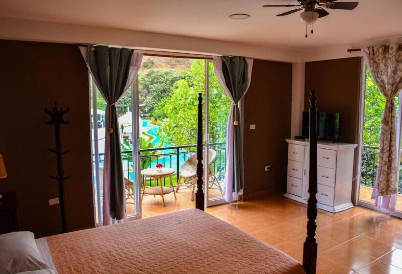 اتاق استاندارد, Zoila's Suite Escape