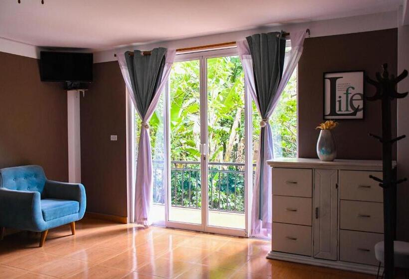 سوییت خانوادگی, Zoila's Suite Escape