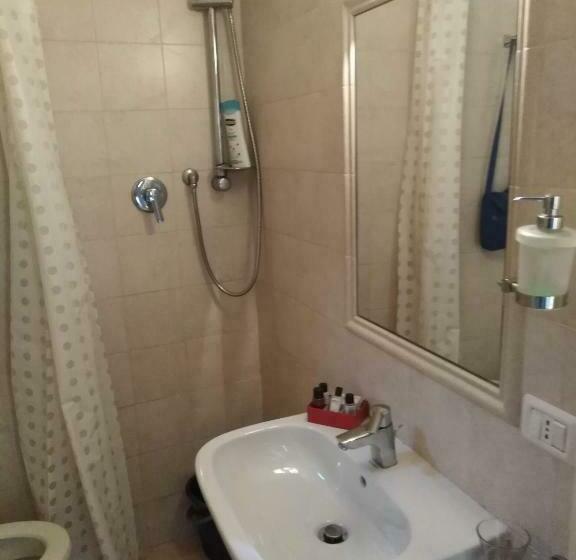 Четырехместный Номер Стандарт, L ' Canton B & B