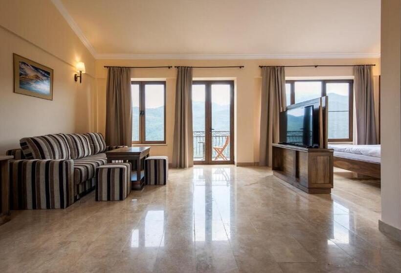 Люкс Вид на Горы, Lastiver Resort