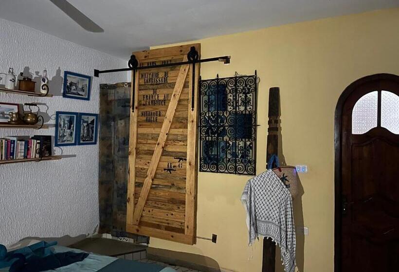اتاق لوکس, L'artisan