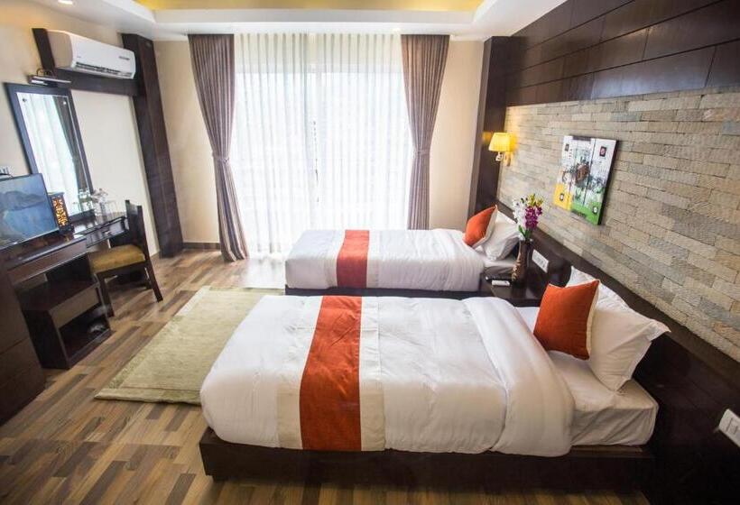 اتاق خانوادگی با چشم‌انداز کوه, Bodhi Suites Boutique Hotel And Spa