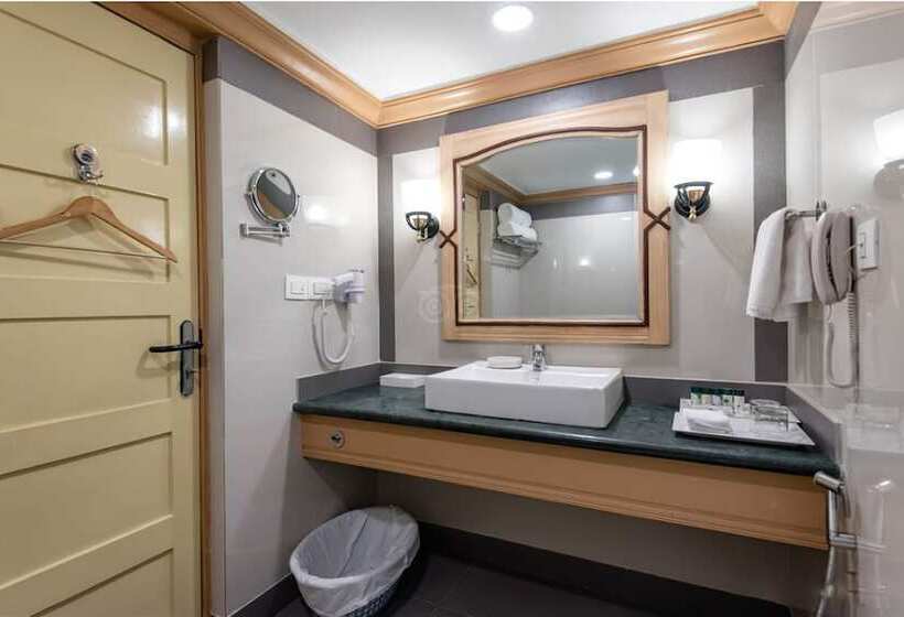 چشم‌انداز باغ اتاق کلوب, Fortune Resort Sullivan Court, Ooty   Member Itc S Hotel Group