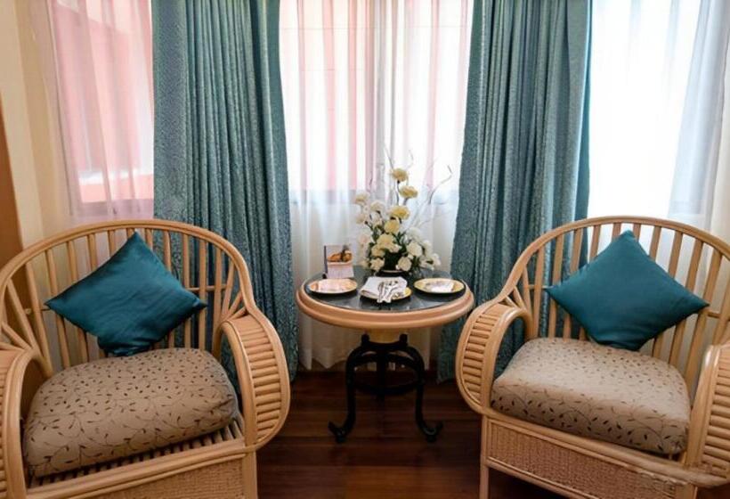 اتاق لوکس, Fortune Resort Sullivan Court, Ooty   Member Itc S Hotel Group