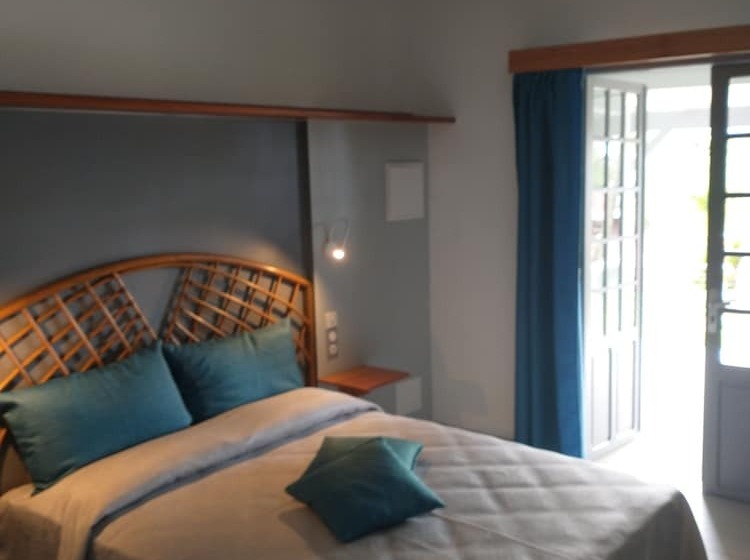 استودیوی سوپریور, Residence Habitation Grande Anse